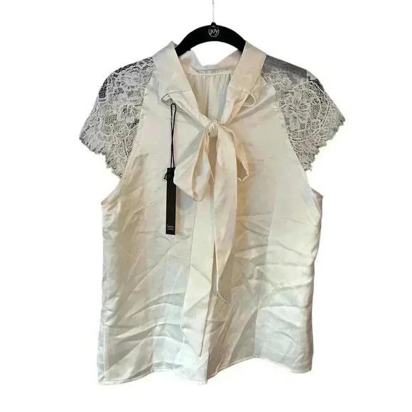NWT Nicole Miller Satin Shirt with Lace Detail Size M‎ A56 - Picture 1 of 7